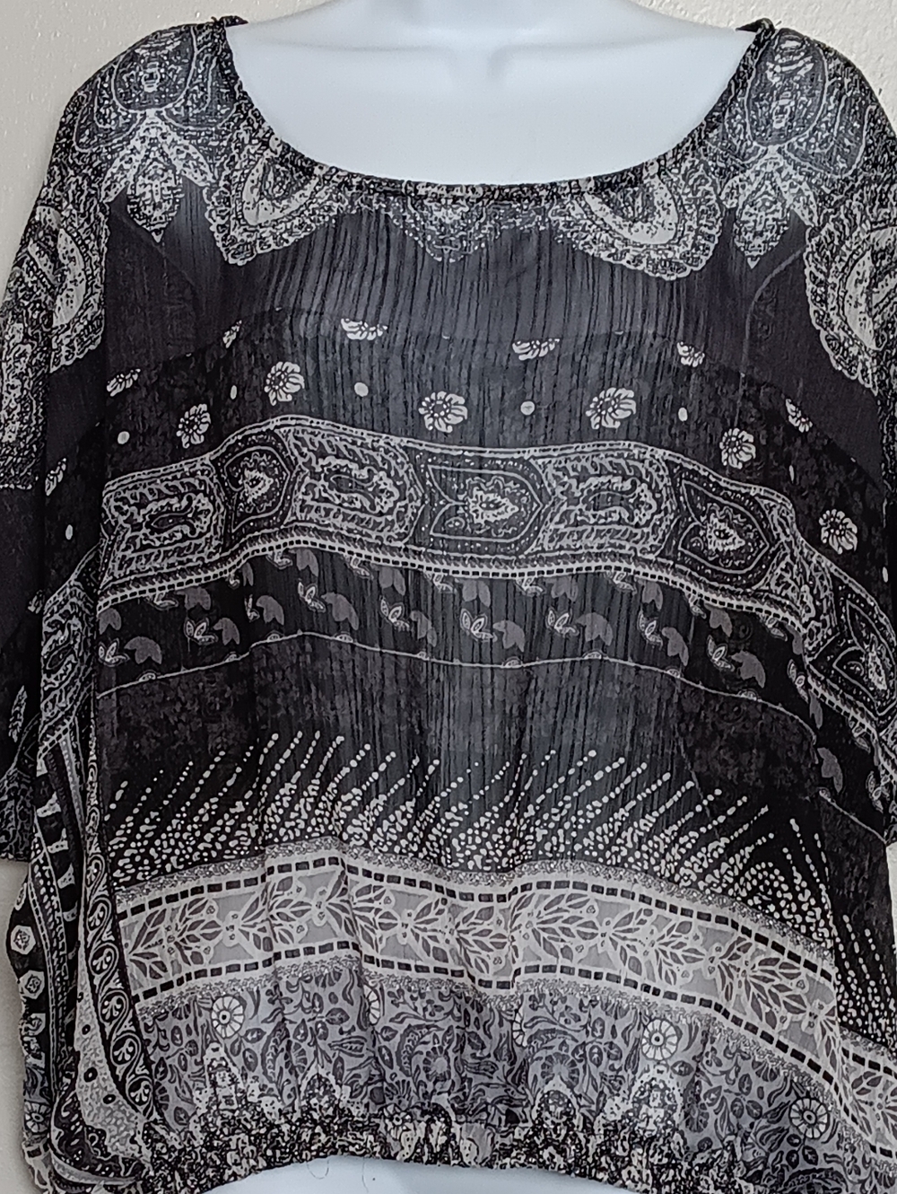 Poetry Sheer Black/Gray Paisley Print Scoop Neck  Bat Sleeve Elastic Waist Top M